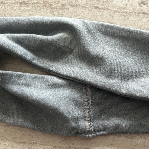 Lululemon headband - Picture 2 of 3